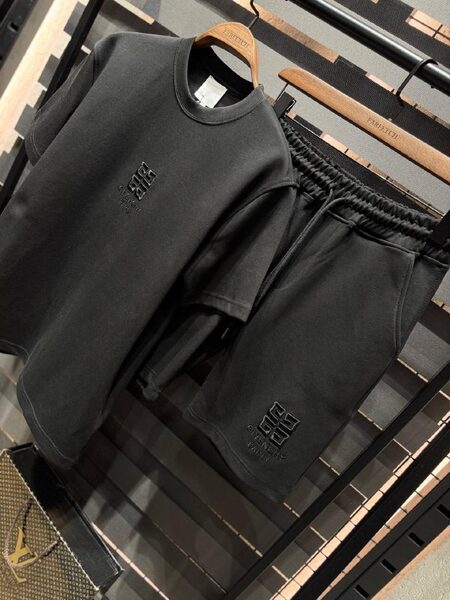 Apparel — TGr8ovNKoNra