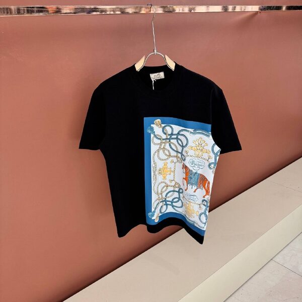Apparel — TGr9EgwvUD1o view 2