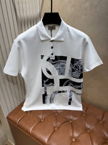 Apparel — TGrDdH5uyGgR view 4