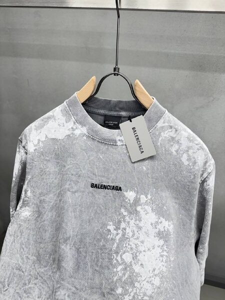 Apparel — TGrEFkQfTT8Y view 8