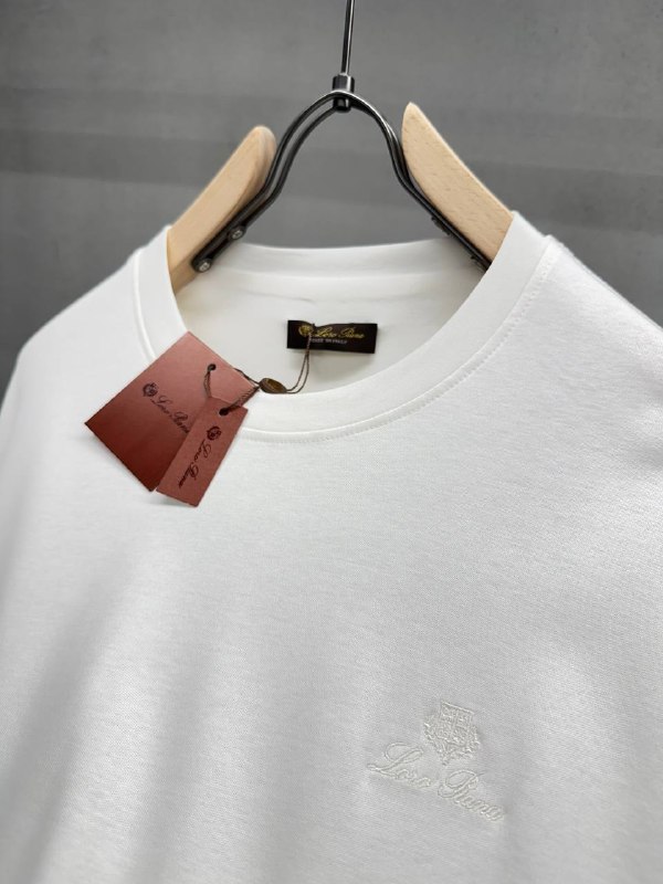 Apparel — TGrEYjvHOxzQ view