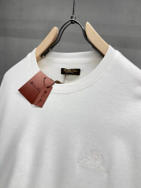 Apparel — TGrEYjvHOxzQ view 7