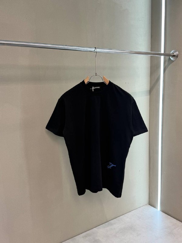 Apparel — TGrF42W21m6x
