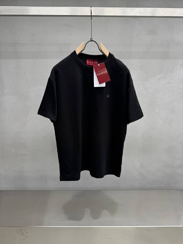 Apparel — TGrIuvhVz8lx view
