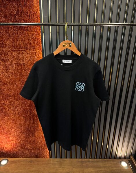 Apparel — TGrOT2AR8DLU view 3