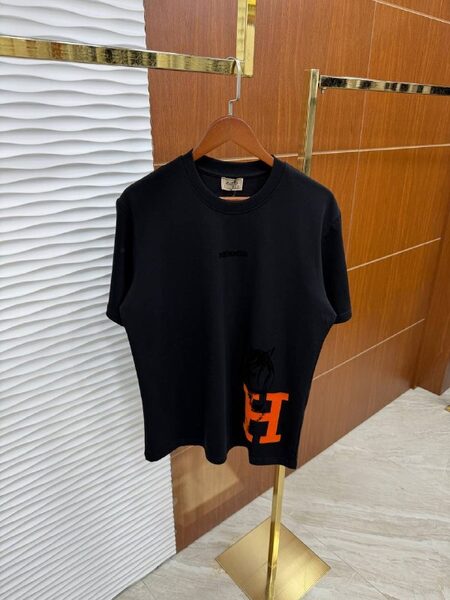 Apparel — TGr_QCi6Samj