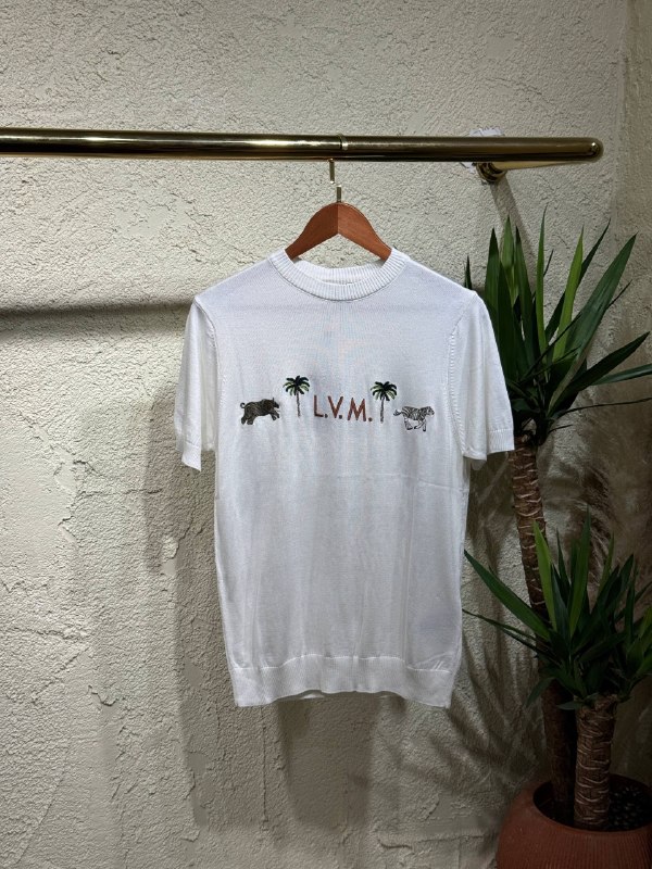 Apparel — TGr_xeOzQd2I view