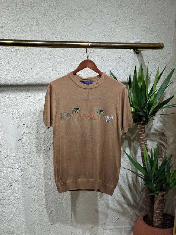 Apparel — TGr_xeOzQd2I view