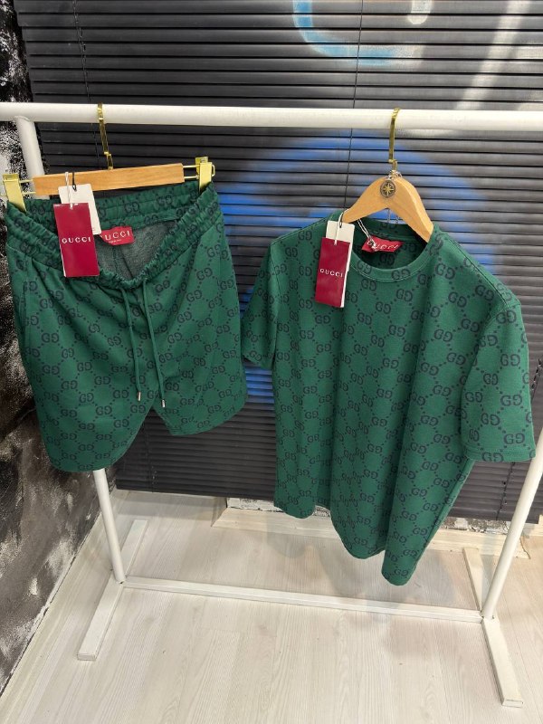 Apparel — TGrjhaOCX7KM view