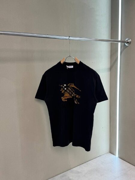 Apparel — TGrpDYFyRjGo