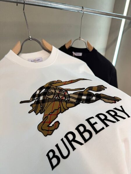 Apparel — TGrpDYFyRjGo view 5