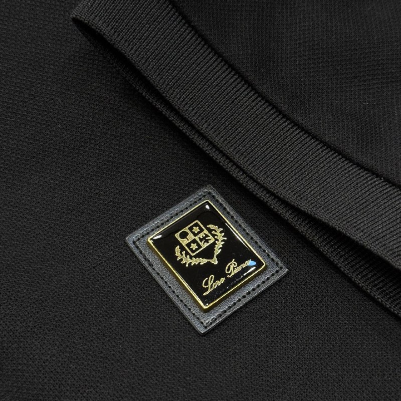 Apparel — TGrwVNRiU76k view