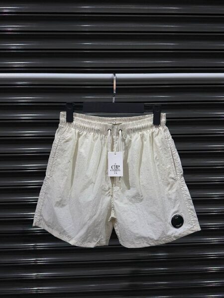 Apparel — TGryc5XUWyi8 view 3