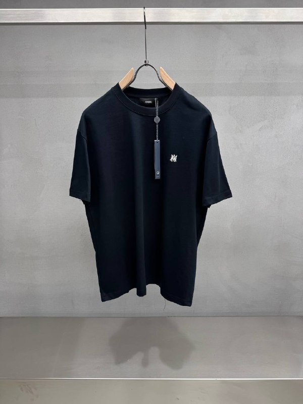 Apparel — TGs17vjYzMPS view