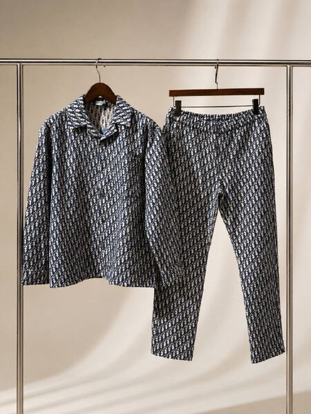 Apparel — TGsAjYfQ2lw5 view 2