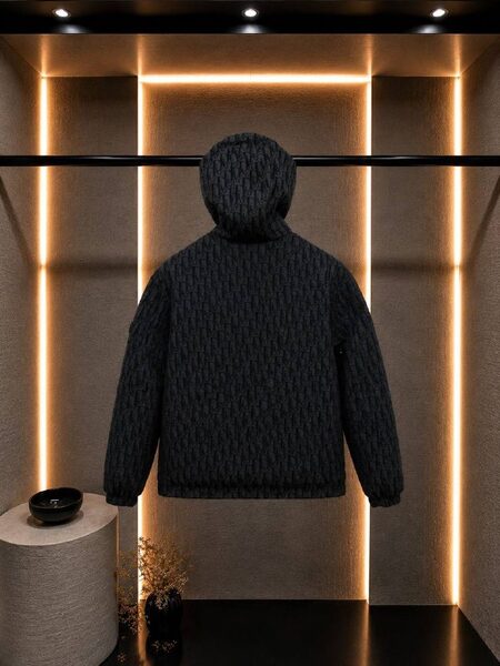 Apparel — TGsCyUQKewBl view 2
