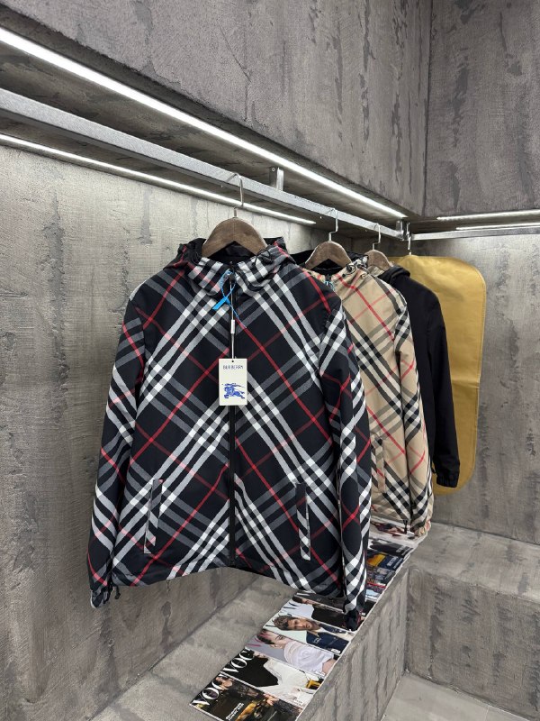 Apparel — TGsI2HN3UYYm view