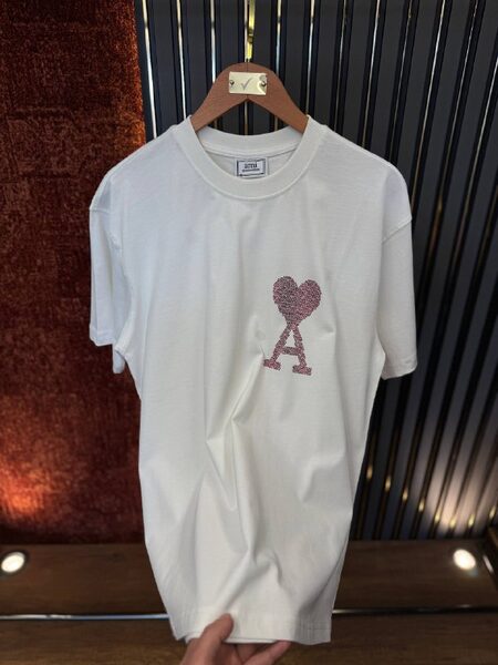Apparel — TGsMla5gZGj6 view 2