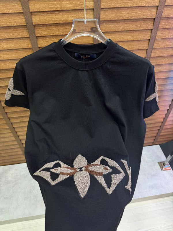 Apparel — TGsOHla3V_kS