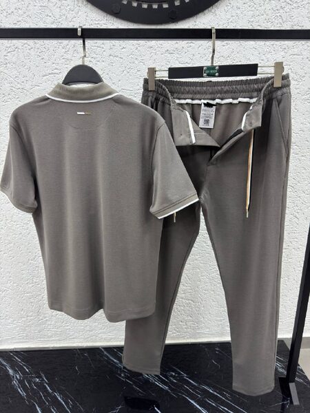 Apparel — TGsOf0pdU-cQ view 2