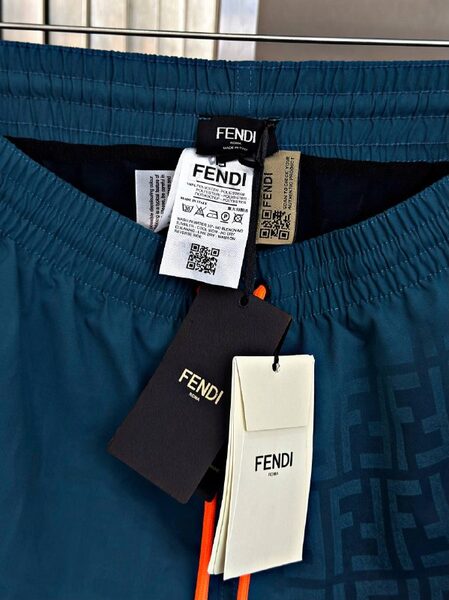 Apparel — TGsQF7GcqzPG view 4