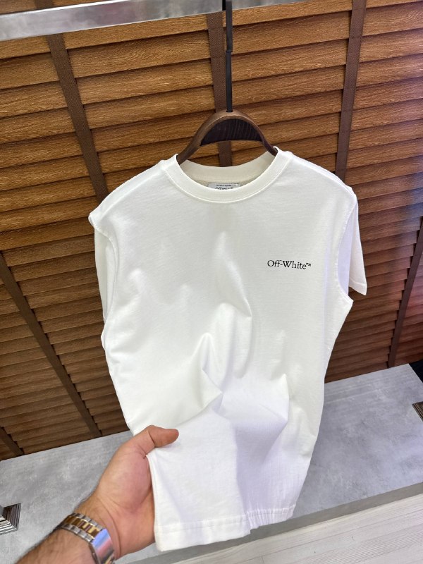 Apparel — TGsUk4v_pWoc view