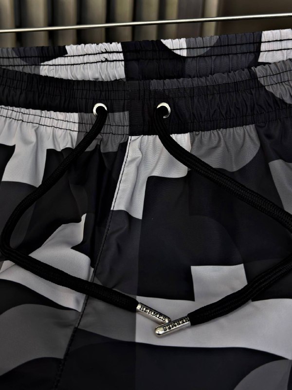 Apparel — TGsVo8hX-Zjr view