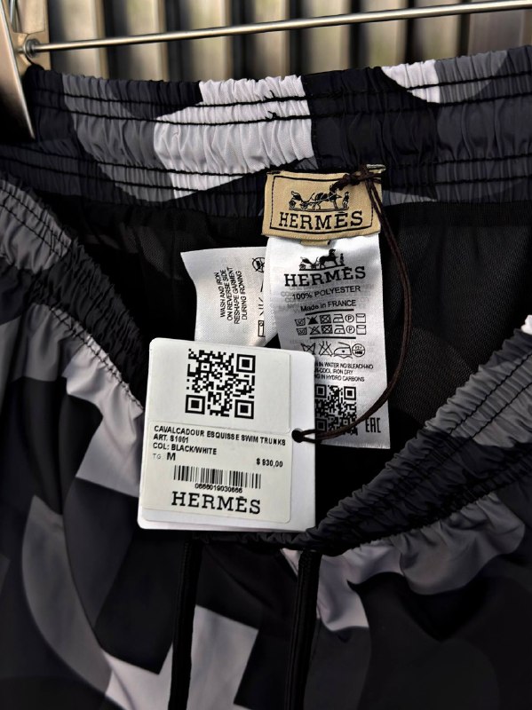 Apparel — TGsVo8hX-Zjr view