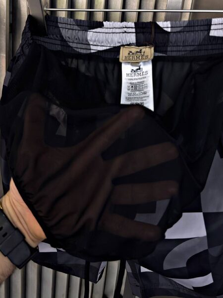 Apparel — TGsVo8hX-Zjr view 8