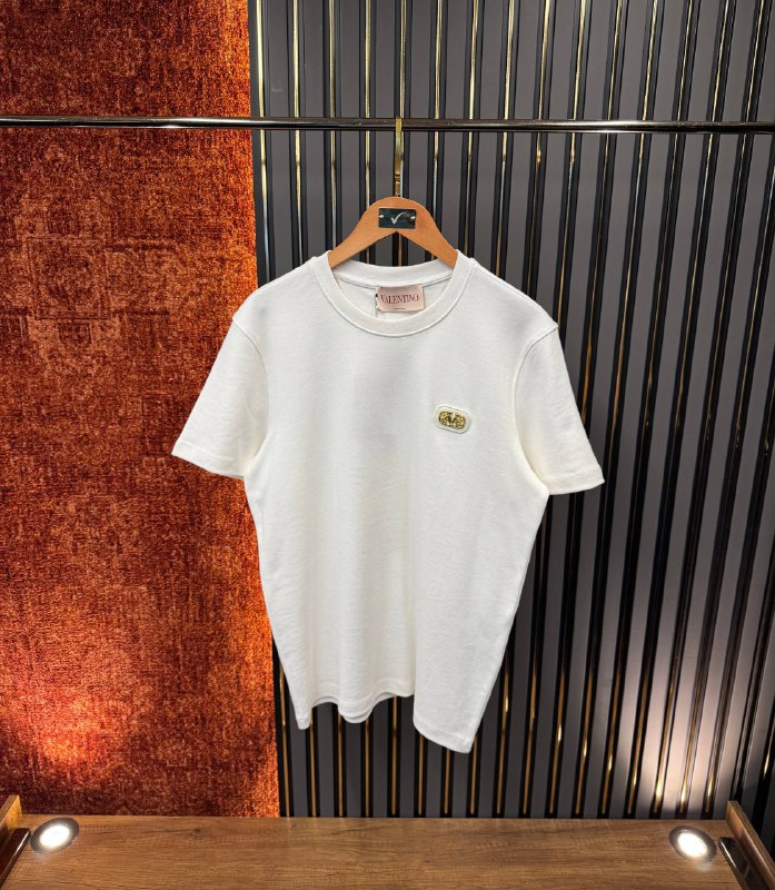 Apparel — TGsaFCpAA0c6 view