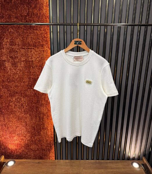 Apparel — TGsaFCpAA0c6 view 2