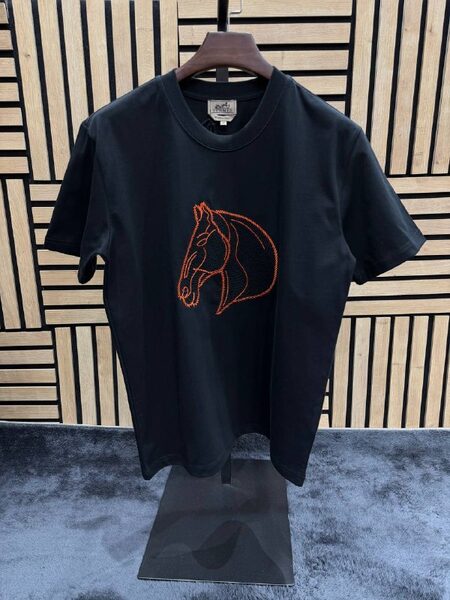 Apparel — TGsfF8DJI6V2