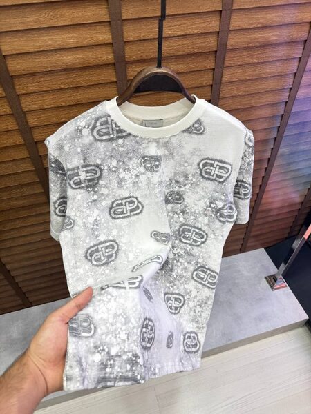 Apparel — TGsmaFqt84Cs