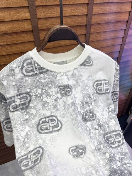 Apparel — TGsmaFqt84Cs view 2