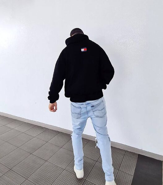 Apparel — TGsqfyuC7Tsq