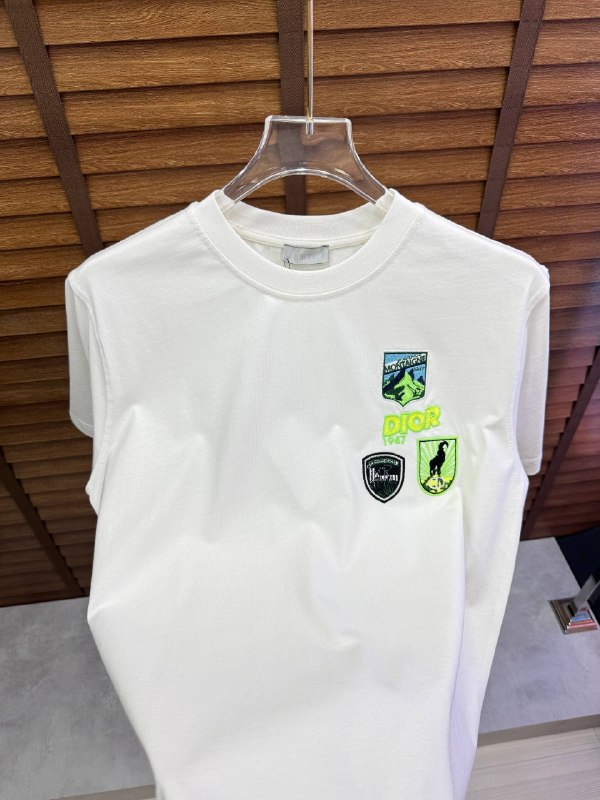 Apparel — TGsuYnMNDkBE