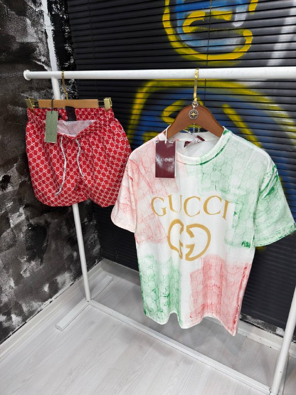 Apparel — TGsvSpOo4j0B