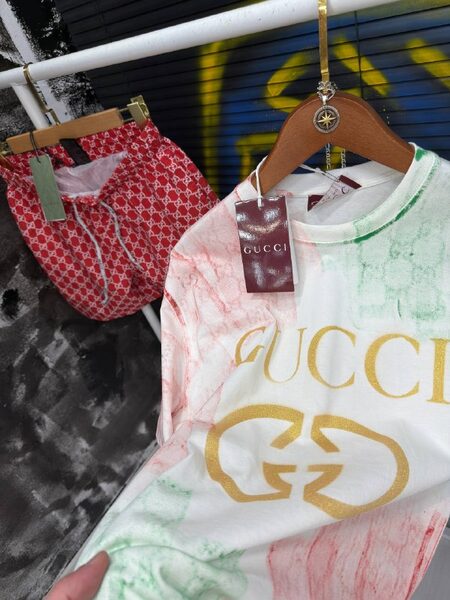 Apparel — TGsvSpOo4j0B view 2