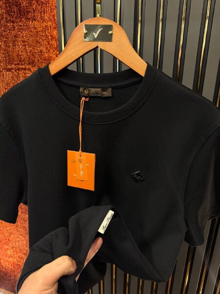 Apparel — TGsvsyo9NOhg view 3