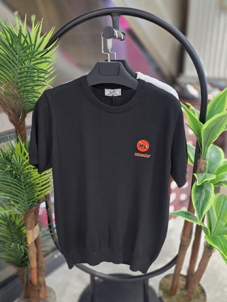 Apparel — TGt7Fgu1JNW4 view 2