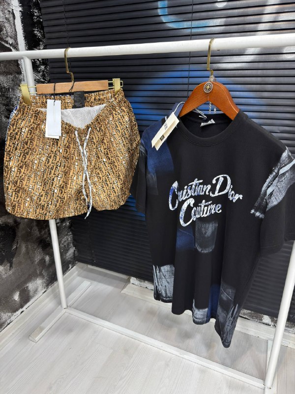 Apparel — TGtDi2Mrmx6y