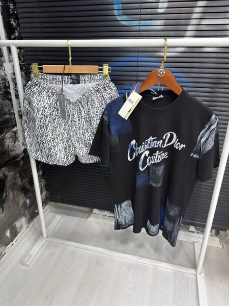 Apparel — TGtDi2Mrmx6y view 4