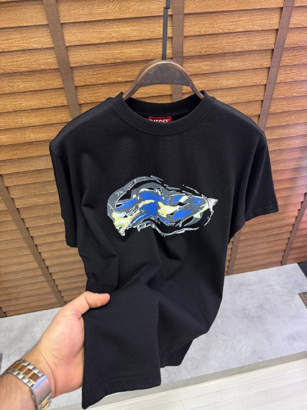 Apparel — TGtEFdo0K5n0 view