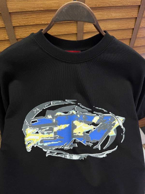 Apparel — TGtEFdo0K5n0 view