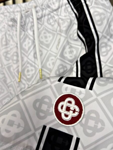Apparel — TGtKElotcb9m view 3