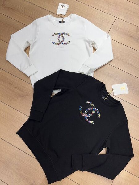 Apparel — TGtSn4GCfHSY view 3
