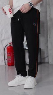 Apparel — TGtUEUjA-AEE