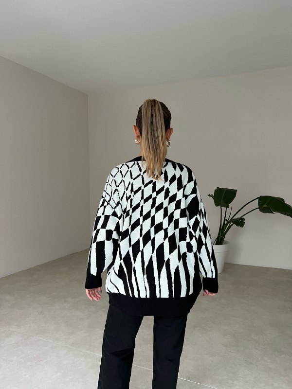 Apparel — TGtb_ZrAOEEq view