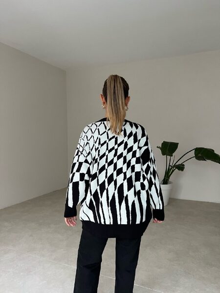 Apparel — TGtb_ZrAOEEq view 6