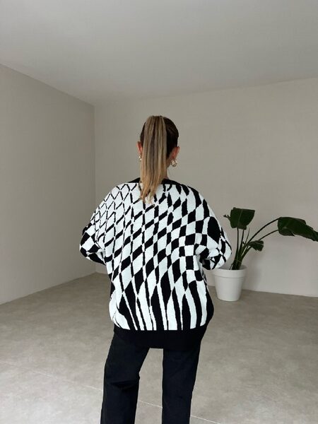Apparel — TGtb_ZrAOEEq view 7